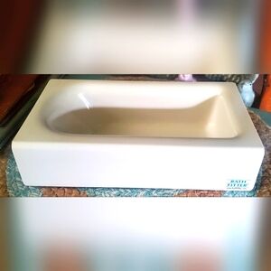 Salesman sample Bath Fitter bathtub the size for a Barbie aprx 10x8 mint w/cover